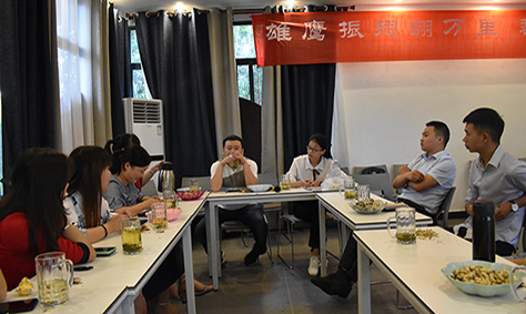 四川斯庫爾年中茶話會——以心迎新，攜手同行